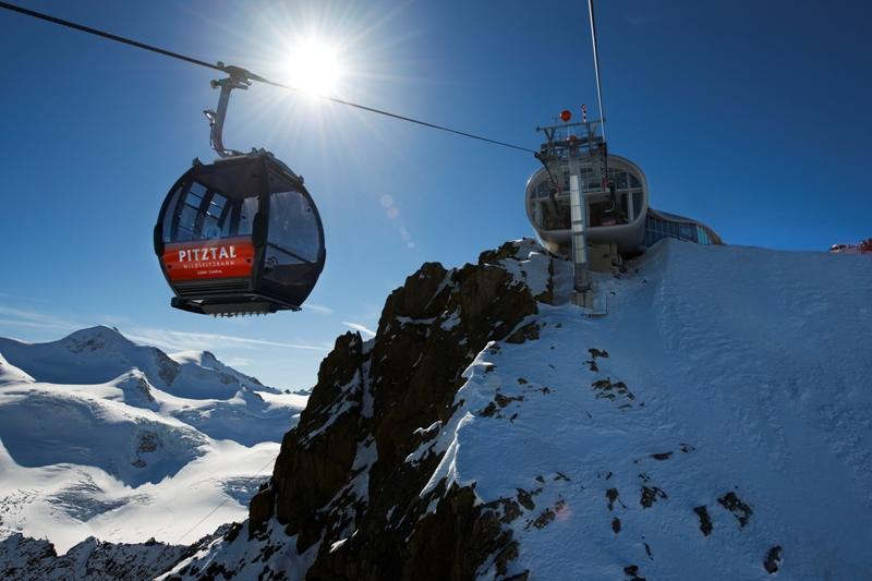 Blick Zum Wasserfall Sankt Leonhard im Pitztal Buitenkant foto